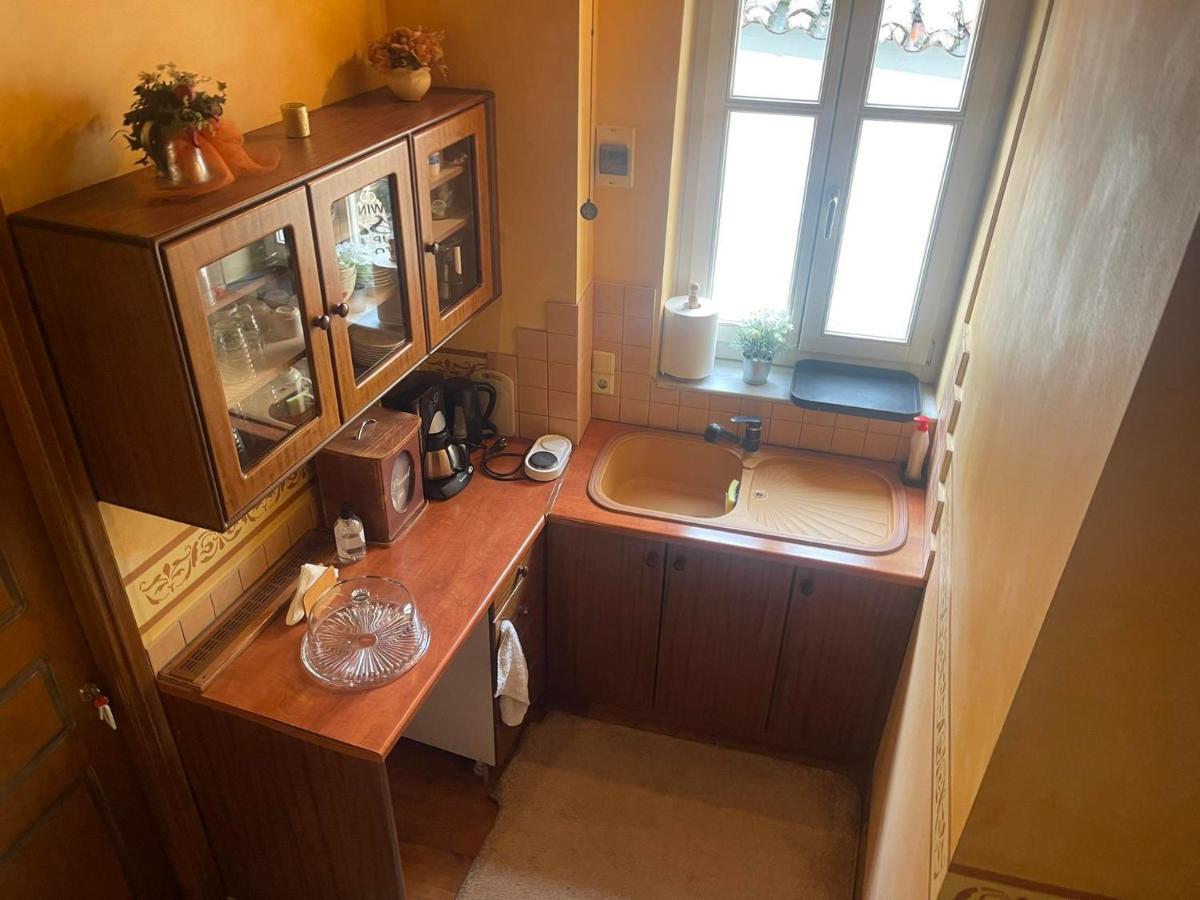 Pension Isabo Нафплион Экстерьер фото